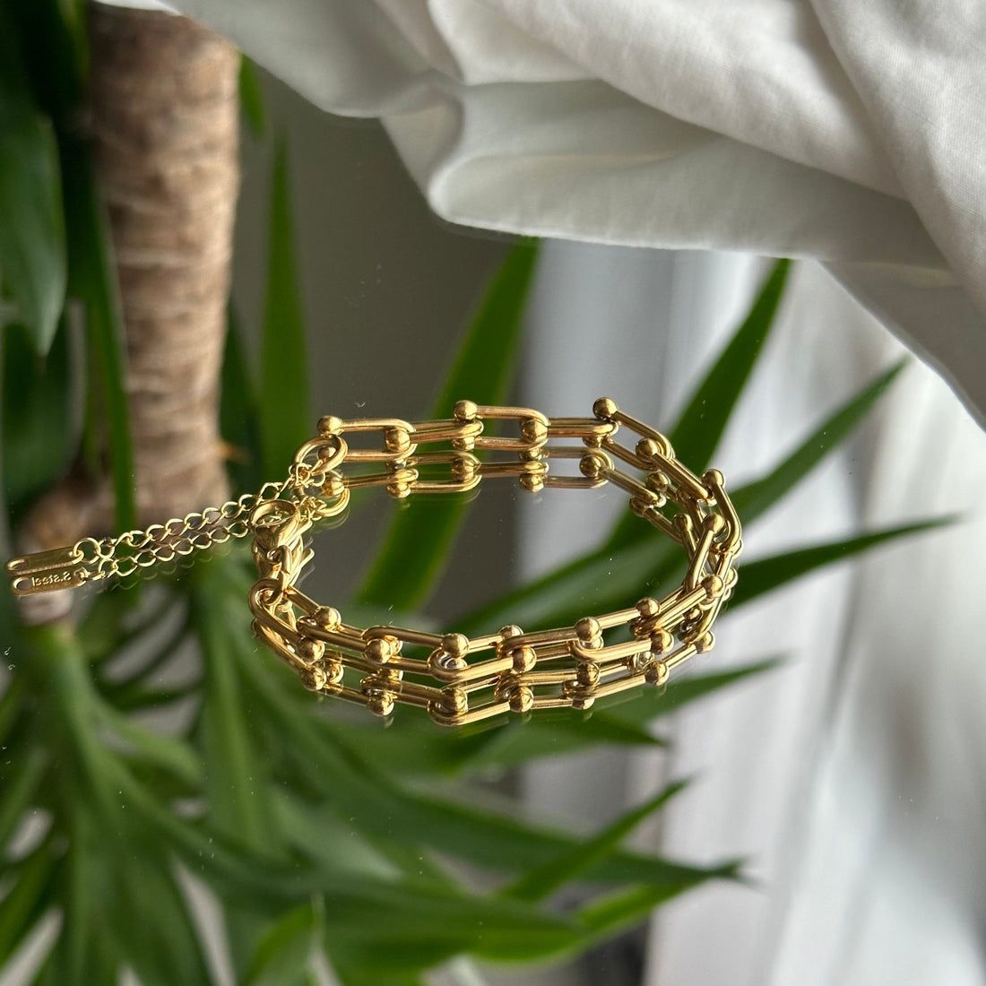 Elegant Gold-Plated Link Chain Bracelet